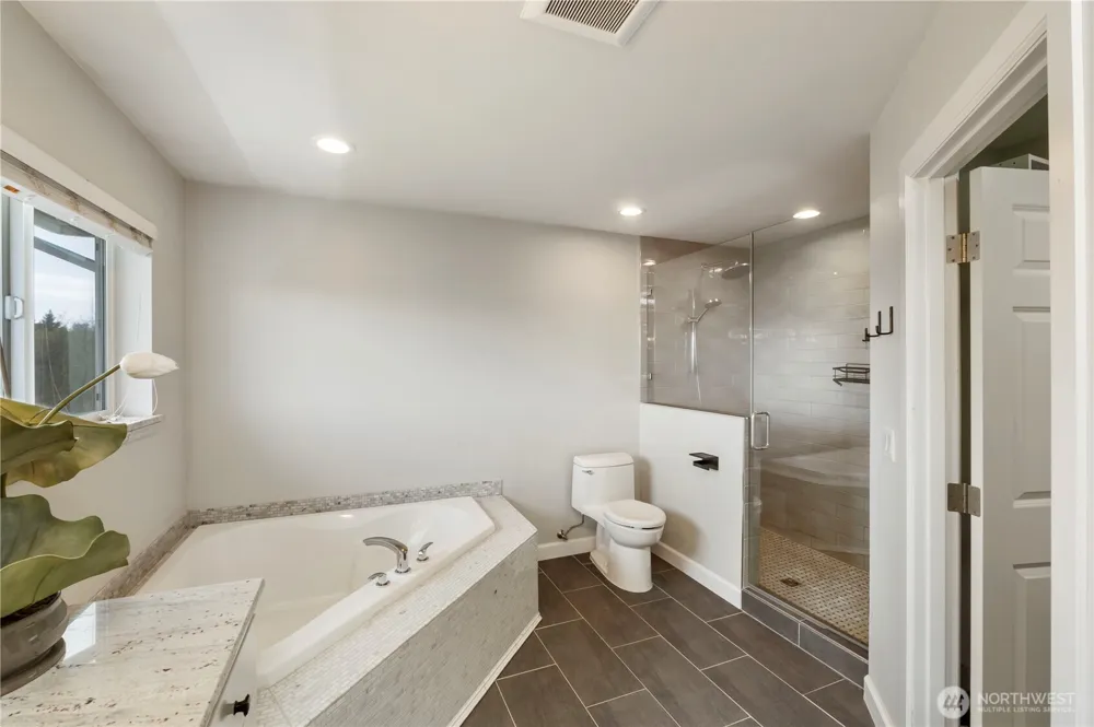 5805 51st Ave CT E Tacoma, WA 98443