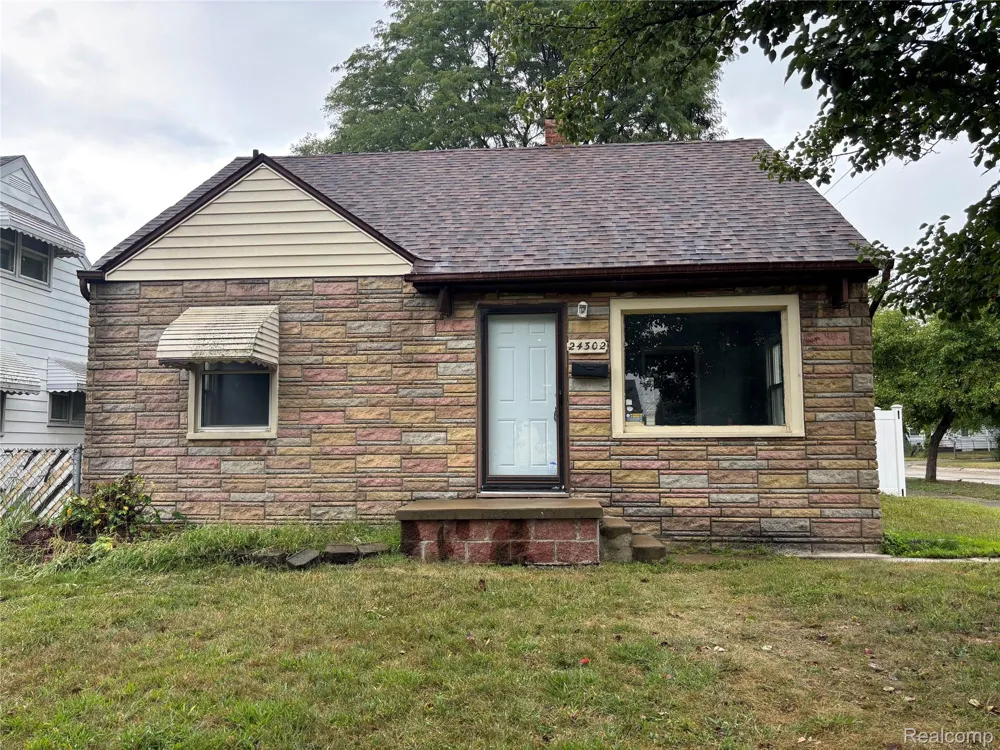24302 Lehigh Street Dearborn Heights City, MI 48125
