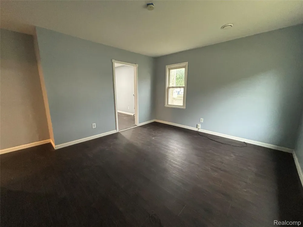 24302 Lehigh Street Dearborn Heights City, MI 48125
