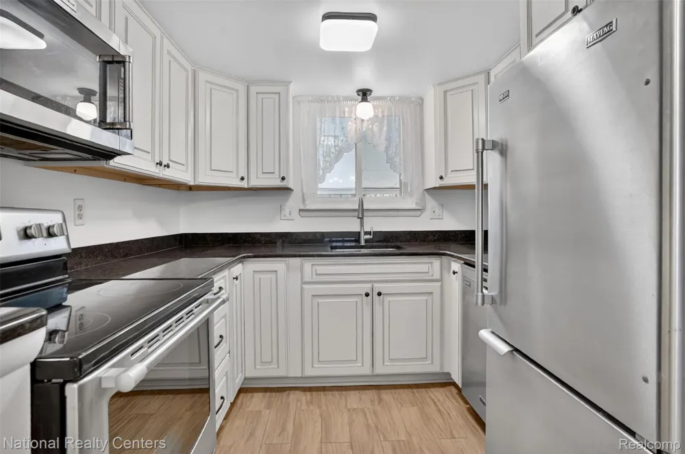 61315 Heritage Boulevard #4 South Lyon City, MI 48178