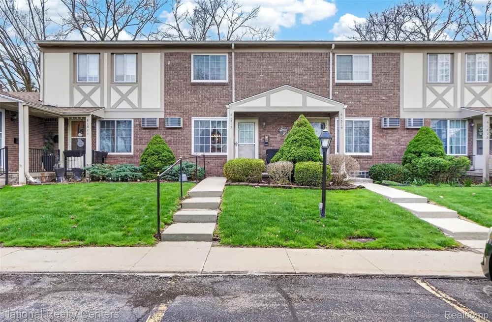 61315 Heritage Boulevard #4 South Lyon City, MI 48178