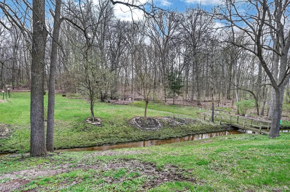 61315 Heritage Boulevard #4 South Lyon City, MI 48178