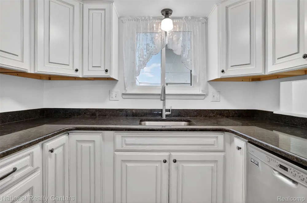 61315 Heritage Boulevard #4 South Lyon City, MI 48178