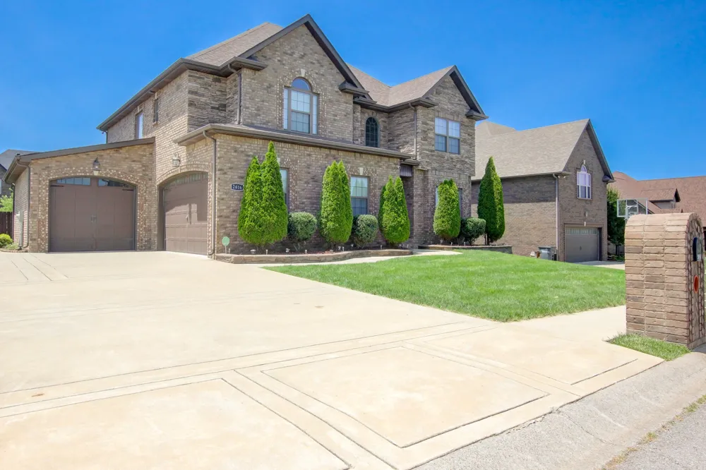 2616 Browning Way Clarksville, TN 37043