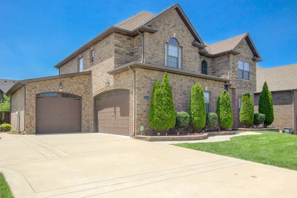 2616 Browning Way Clarksville, TN 37043