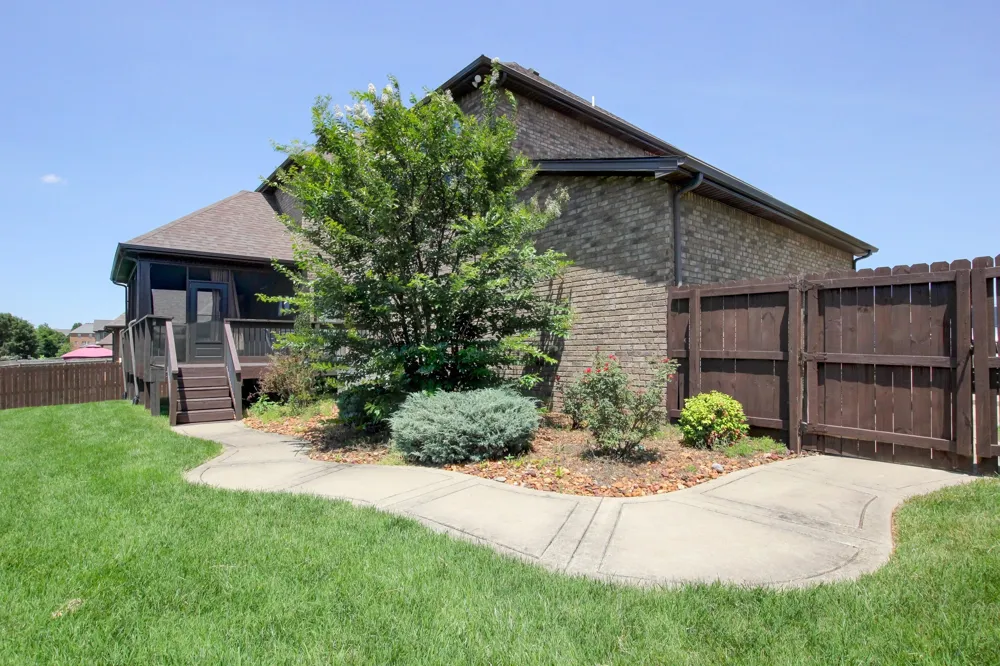 2616 Browning Way Clarksville, TN 37043