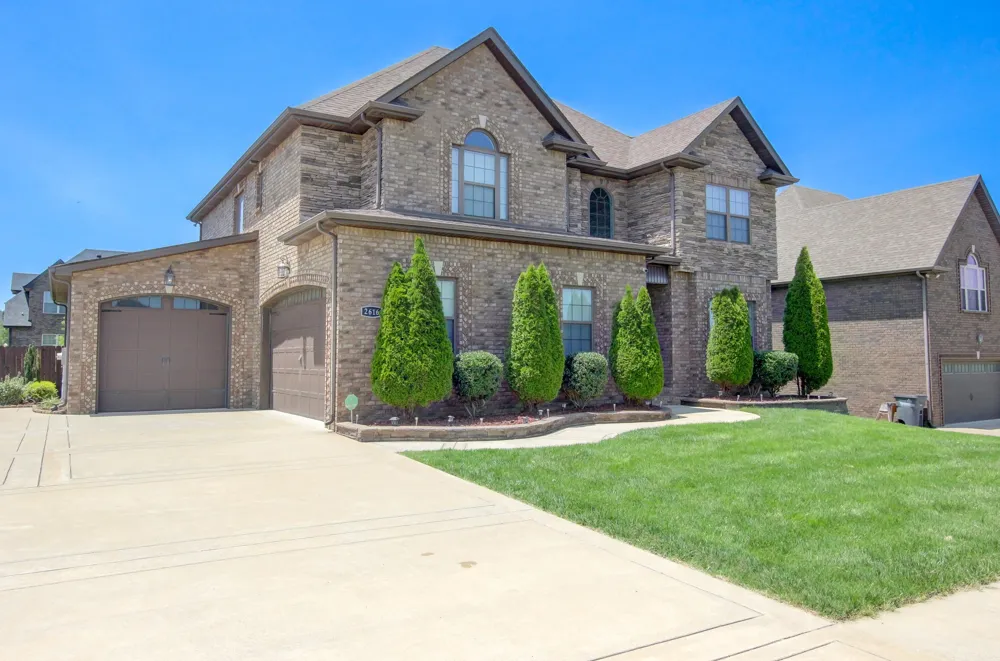 2616 Browning Way Clarksville, TN 37043