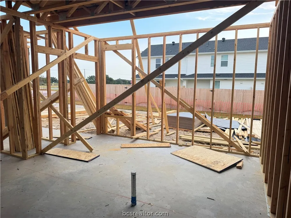 10523 Berry Branch Lane Bryan, TX 77845