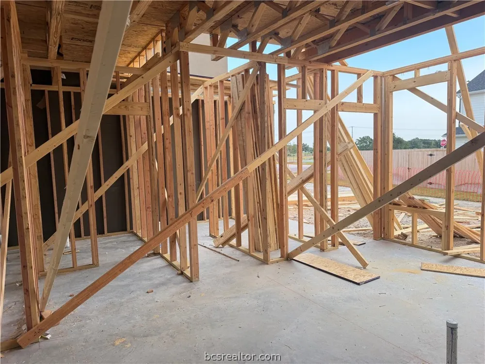 10523 Berry Branch Lane Bryan, TX 77845