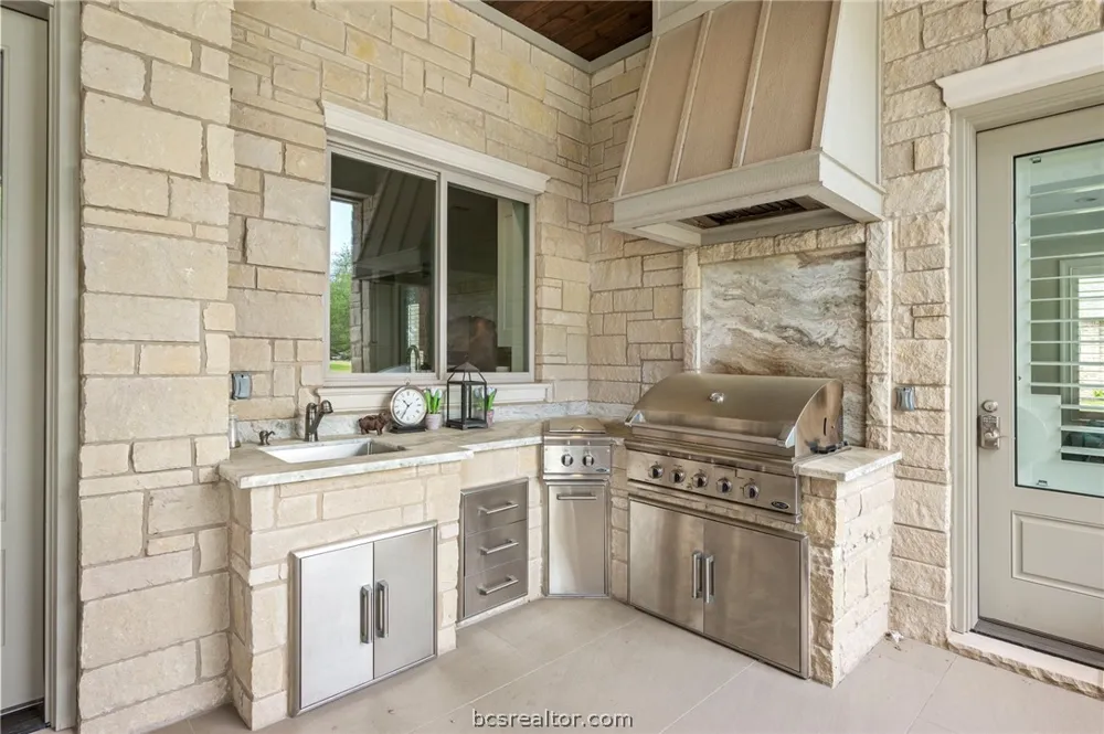 5108 Inverness Drive Bryan, TX 77802
