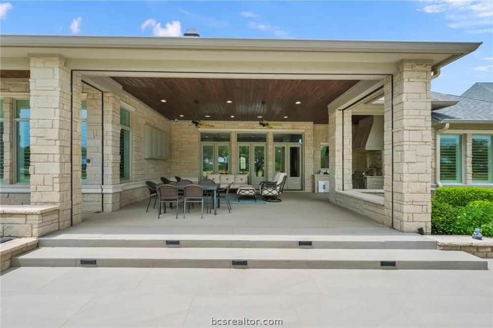 5108 Inverness Drive Bryan, TX 77802
