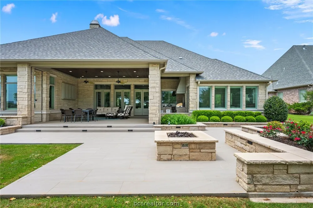 5108 Inverness Drive Bryan, TX 77802
