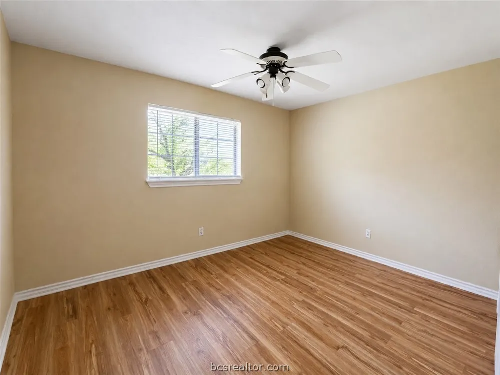 10525 Trails End PVT Bryan, TX 77808