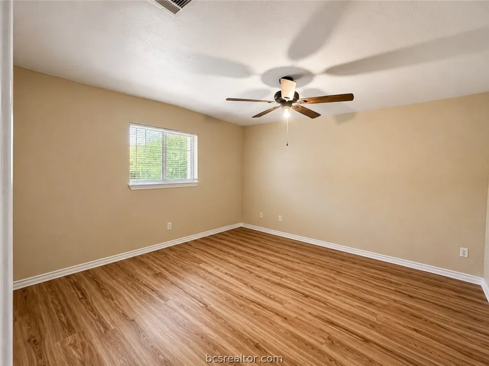 10525 Trails End PVT Bryan, TX 77808