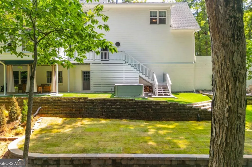 1250 Northcliff TRCE Roswell, GA 30076