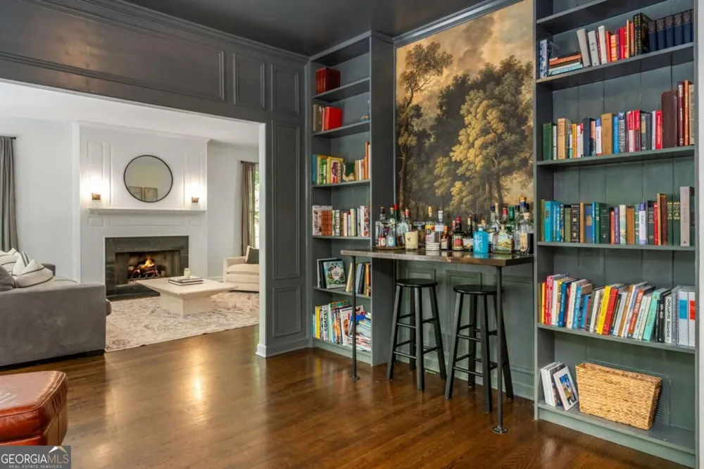 1250 Northcliff TRCE Roswell, GA 30076