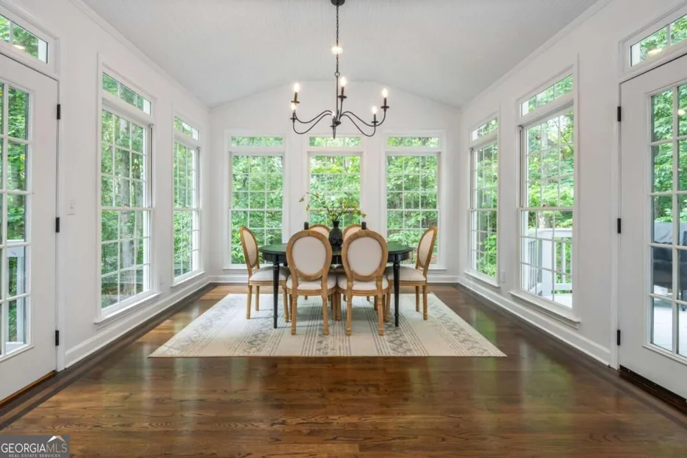 1250 Northcliff TRCE Roswell, GA 30076