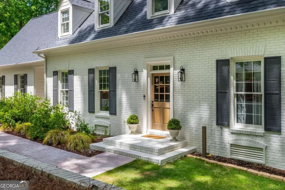 1250 Northcliff TRCE Roswell, GA 30076