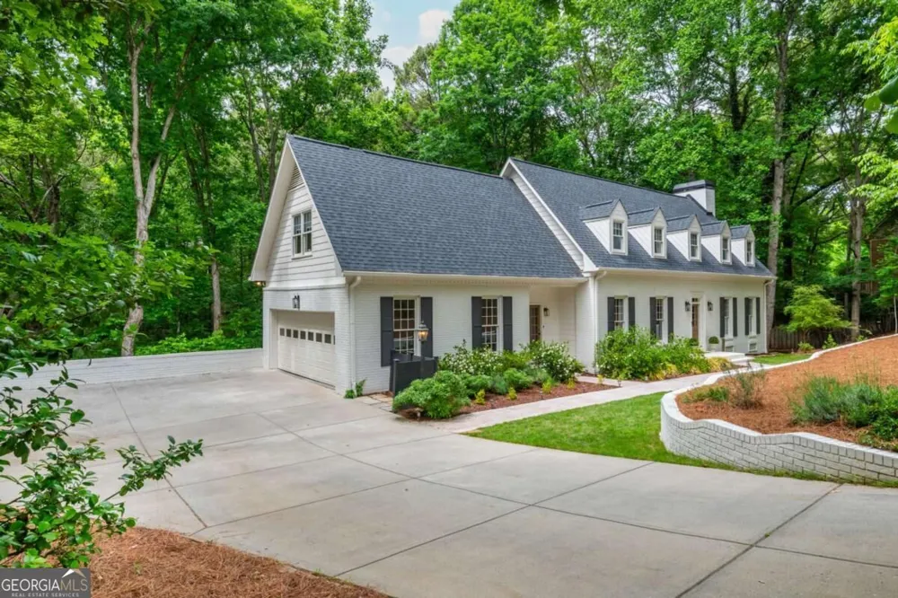 1250 Northcliff TRCE Roswell, GA 30076