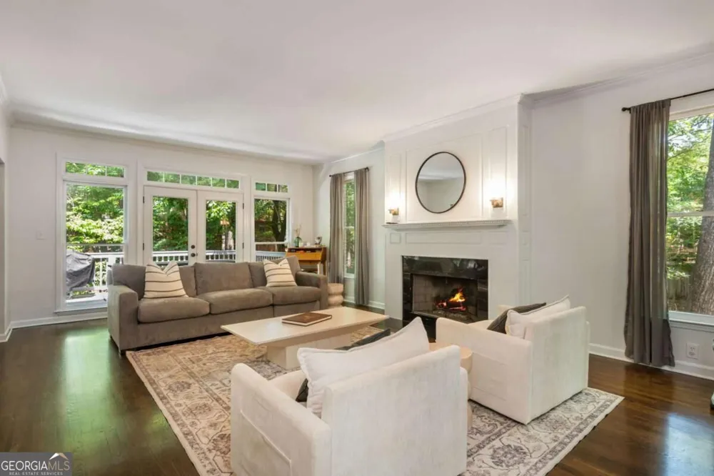 1250 Northcliff TRCE Roswell, GA 30076