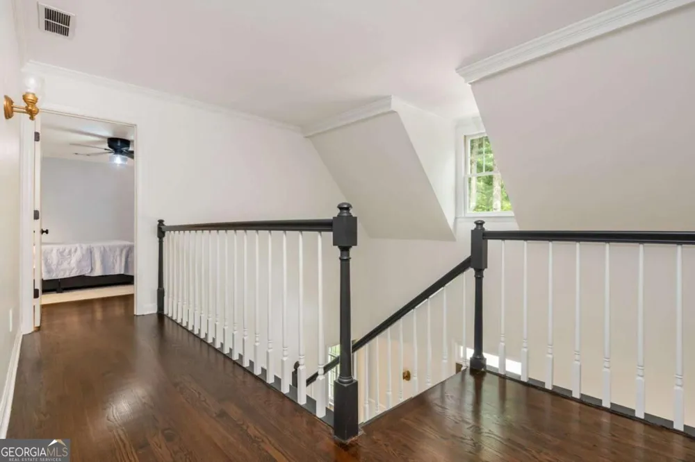 1250 Northcliff TRCE Roswell, GA 30076