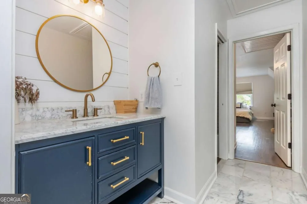 1250 Northcliff TRCE Roswell, GA 30076
