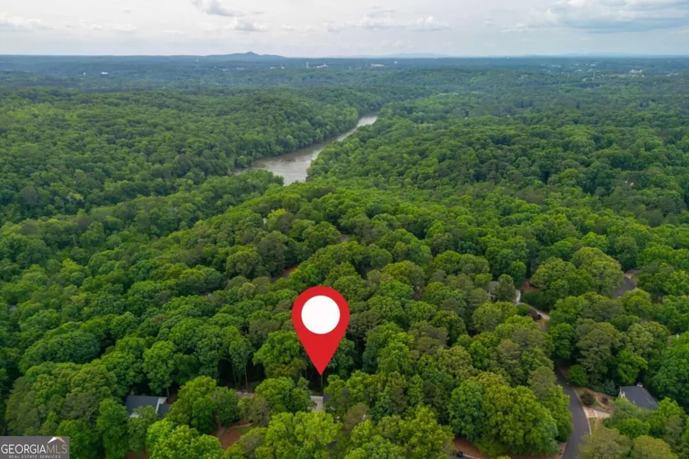 1250 Northcliff TRCE Roswell, GA 30076