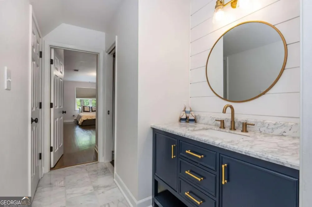 1250 Northcliff TRCE Roswell, GA 30076
