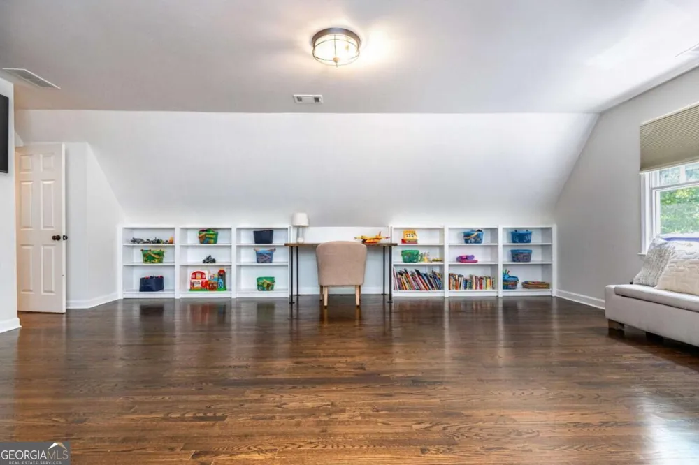 1250 Northcliff TRCE Roswell, GA 30076