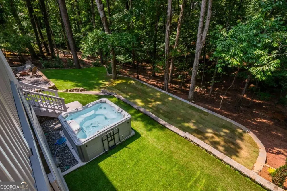 1250 Northcliff TRCE Roswell, GA 30076