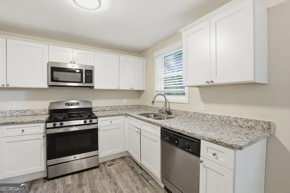 815 Bonneville TER NW Atlanta, GA 30331