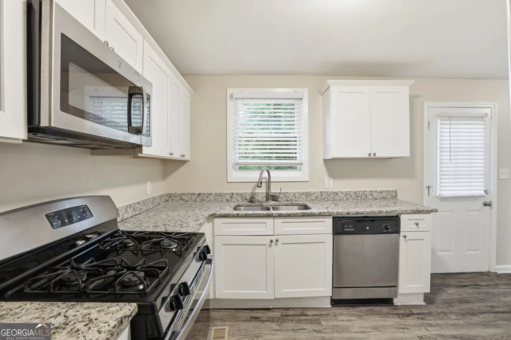 815 Bonneville TER NW Atlanta, GA 30331
