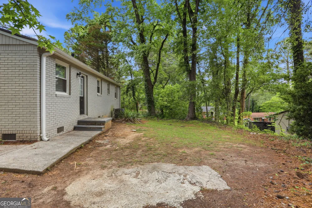 815 Bonneville TER NW Atlanta, GA 30331