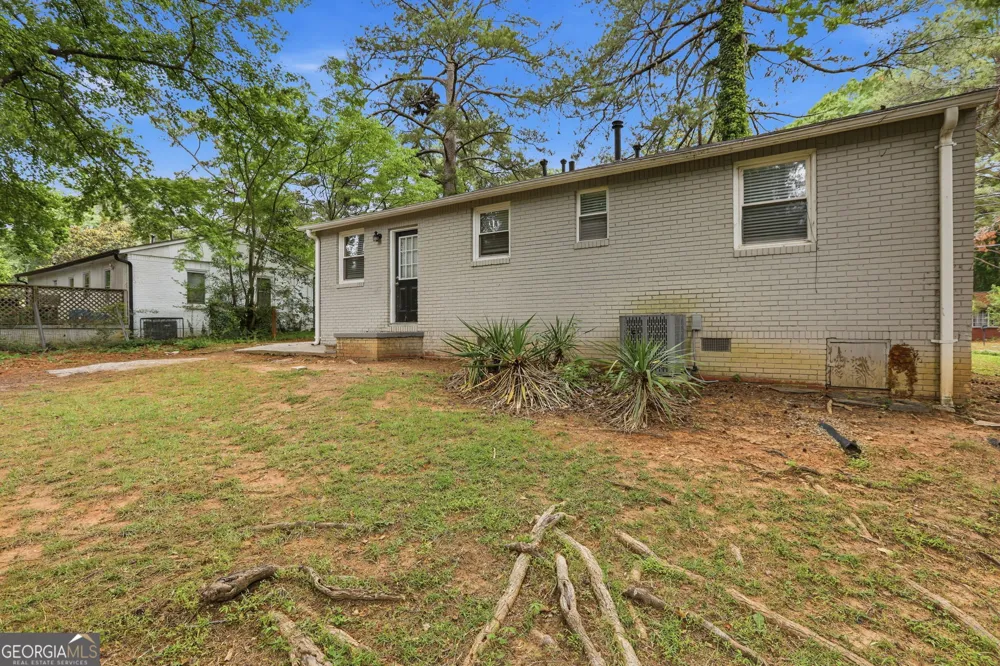 815 Bonneville TER NW Atlanta, GA 30331