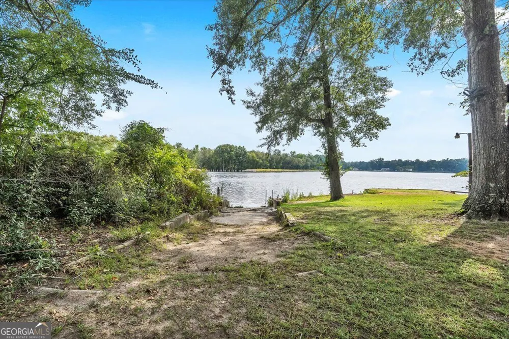 104 Sioux CIR Ivey, GA 31031