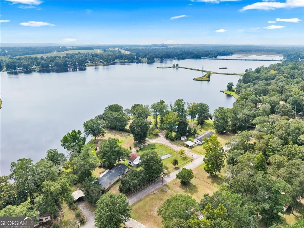 104 Sioux CIR Ivey, GA 31031
