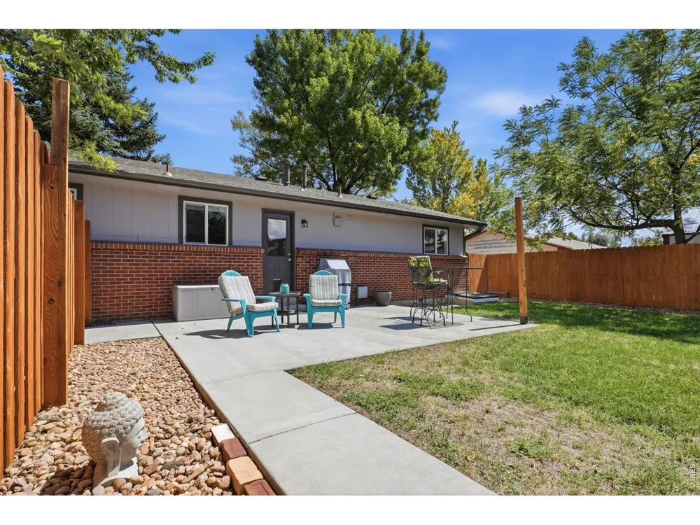 1611 Sunset Drive Louisville, CO 80027