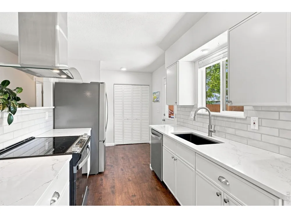 1611 Sunset Drive Louisville, CO 80027