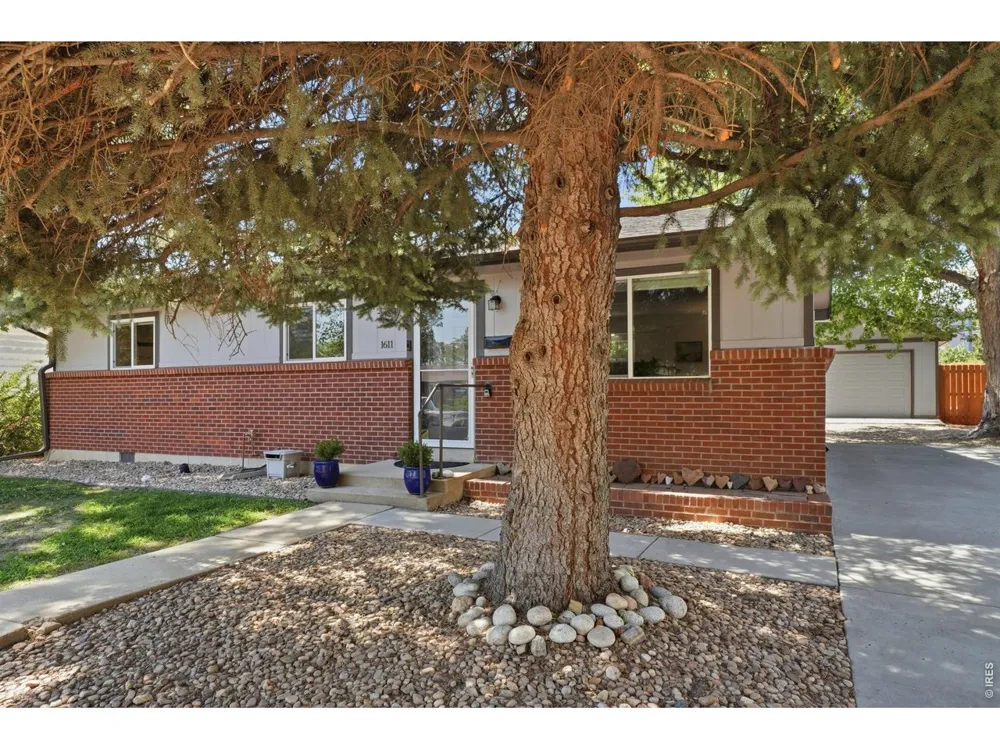 1611 Sunset Drive Louisville, CO 80027