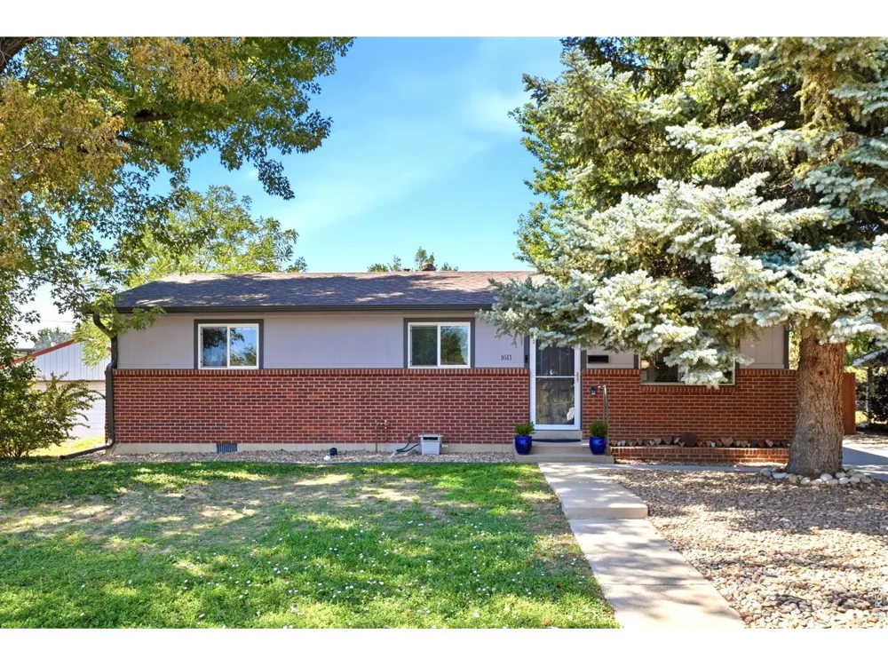 1611 Sunset Drive Louisville, CO 80027
