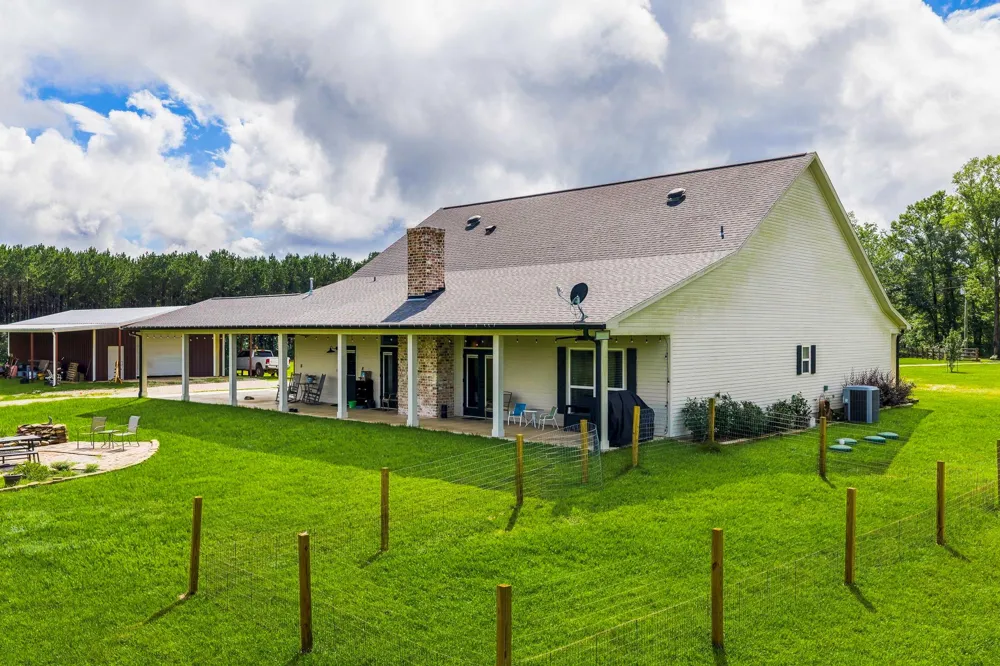 2654 Darden Road Livingston, TX 77351