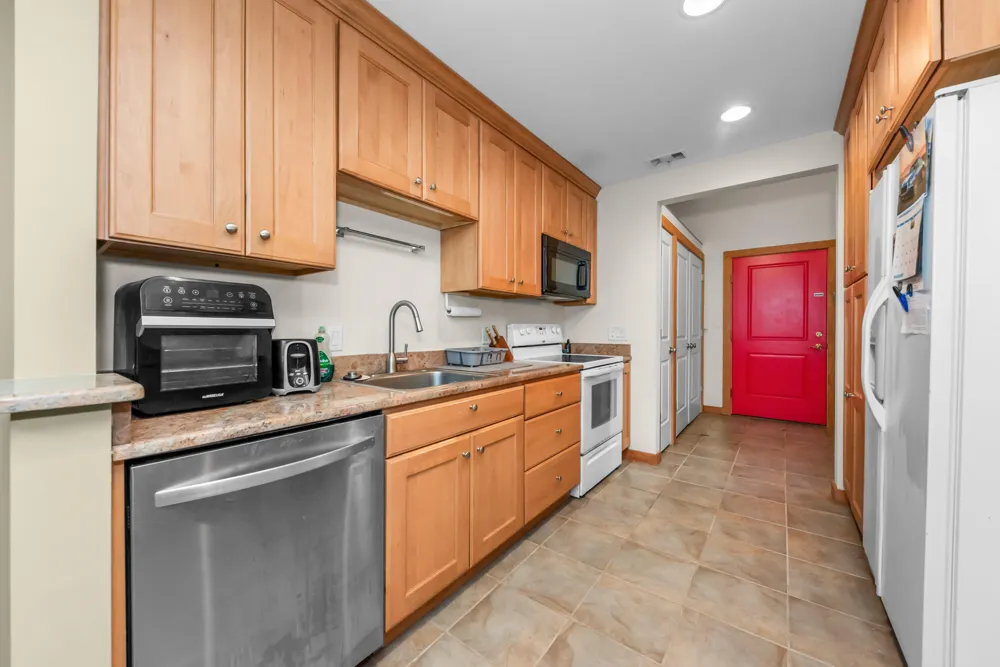 605 Watersedge Drive Ann Arbor, MI 48105