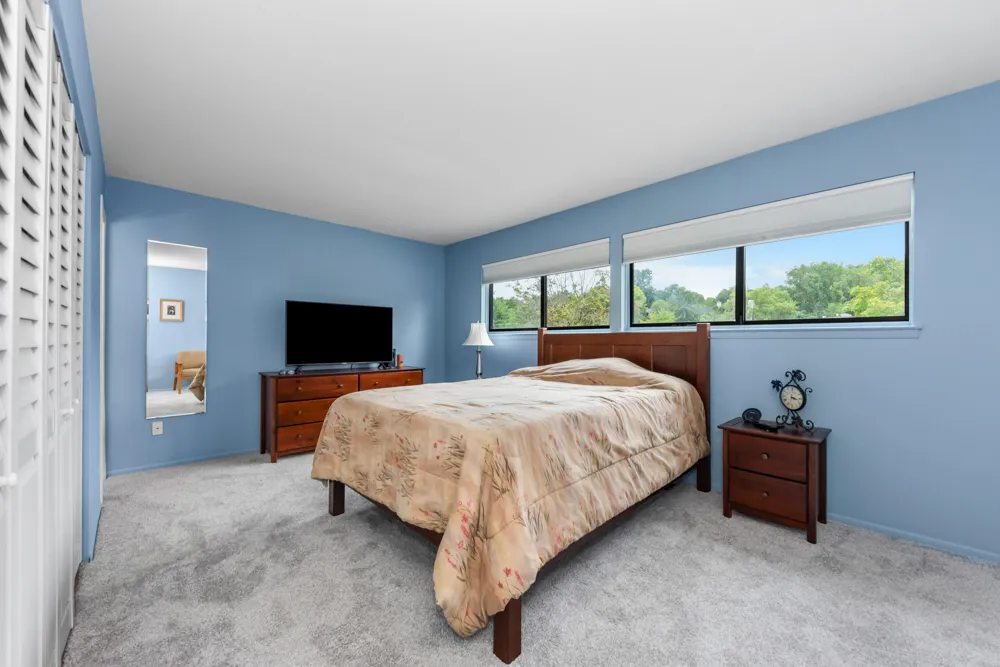605 Watersedge Drive Ann Arbor, MI 48105