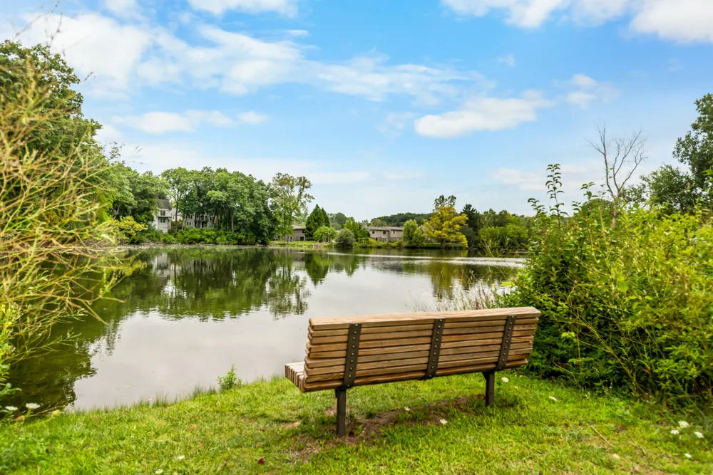 605 Watersedge Drive Ann Arbor, MI 48105