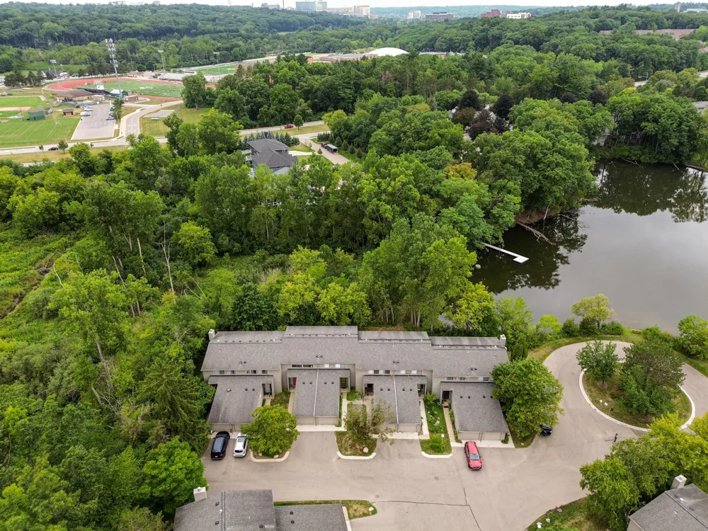 605 Watersedge Drive Ann Arbor, MI 48105