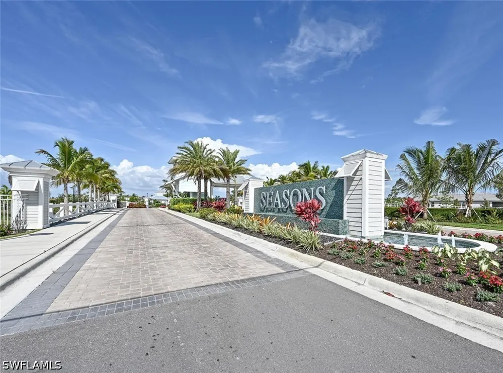 SANIBEL SANDS STREET Bonita Springs, FL 34135