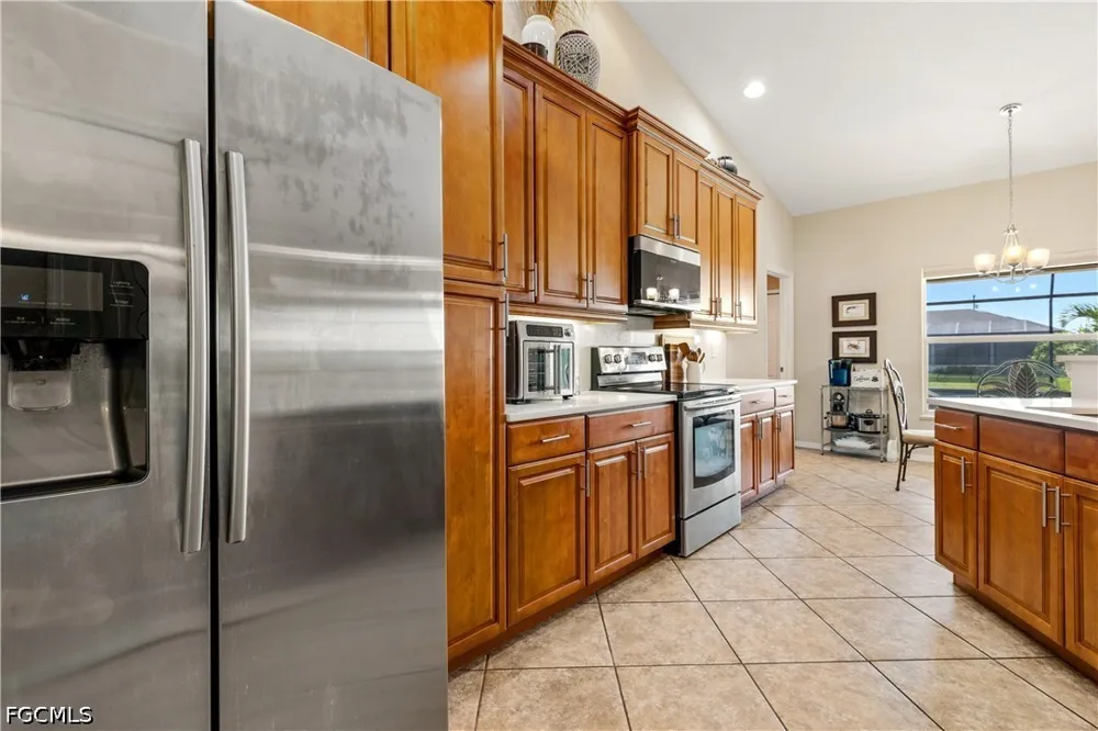 NW 39th Avenue Cape Coral, FL 33993