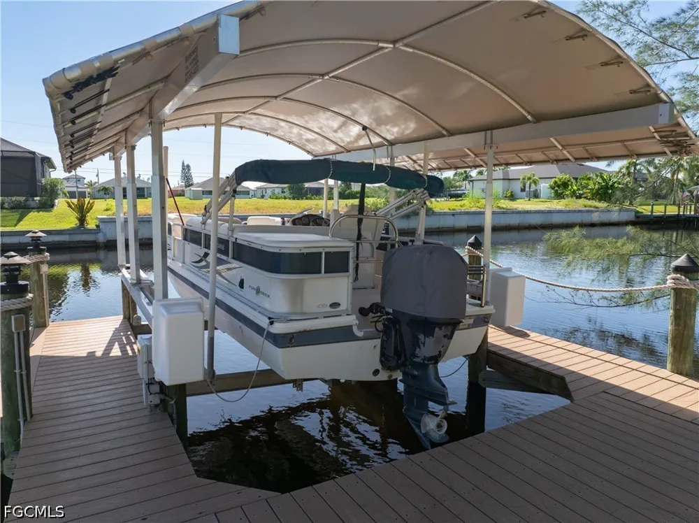 NW 39th Avenue Cape Coral, FL 33993