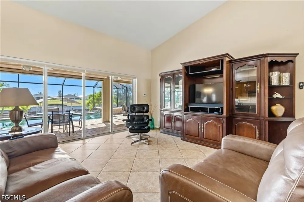 NW 39th Avenue Cape Coral, FL 33993