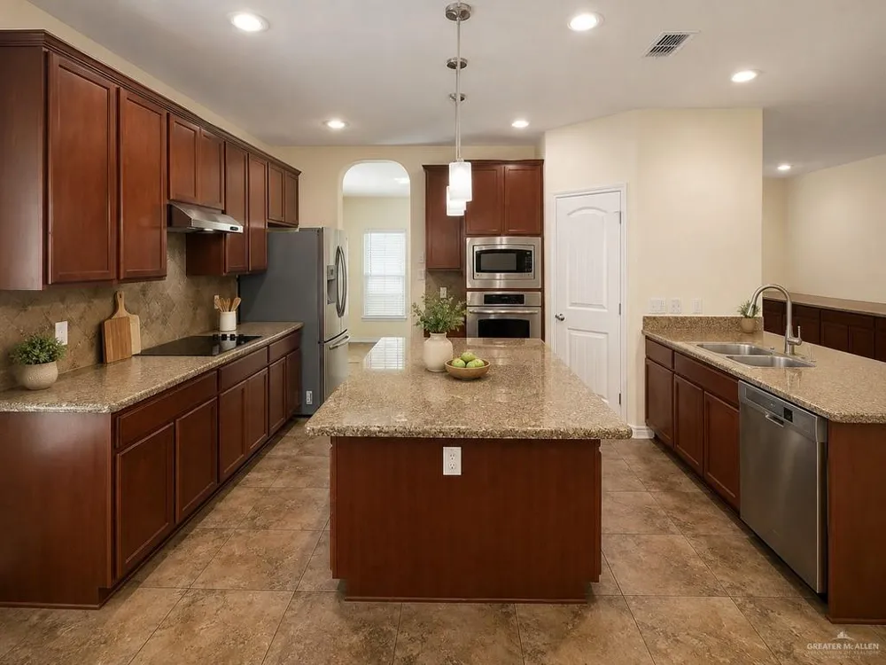 3901 Santa Veronica Mission, TX 78572
